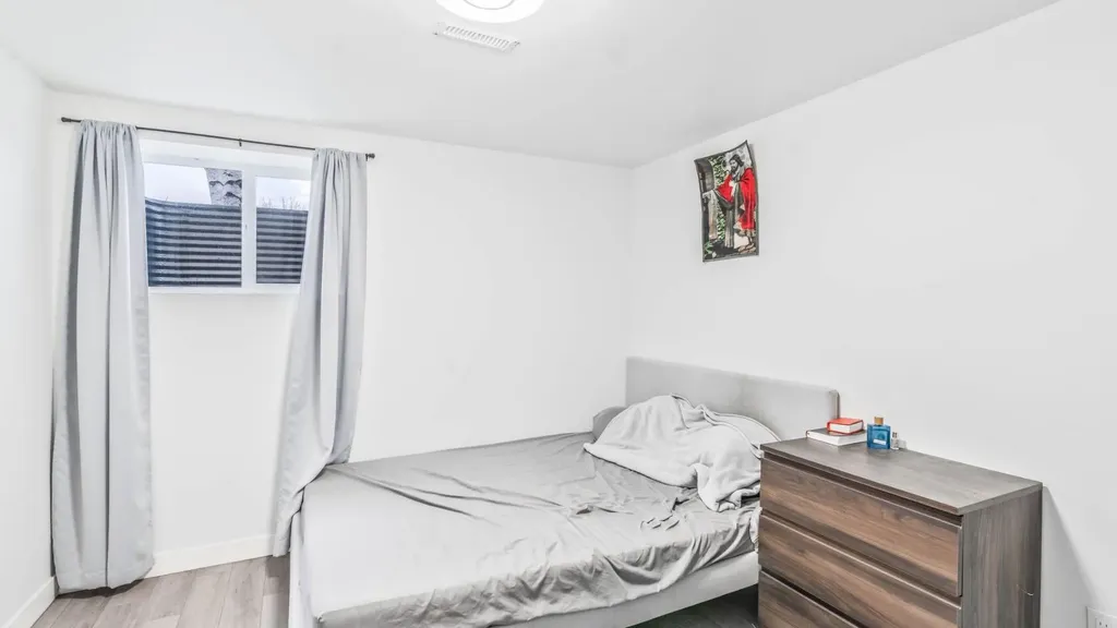 379 Maitland Crescent NE Calgary AB T2A5T6