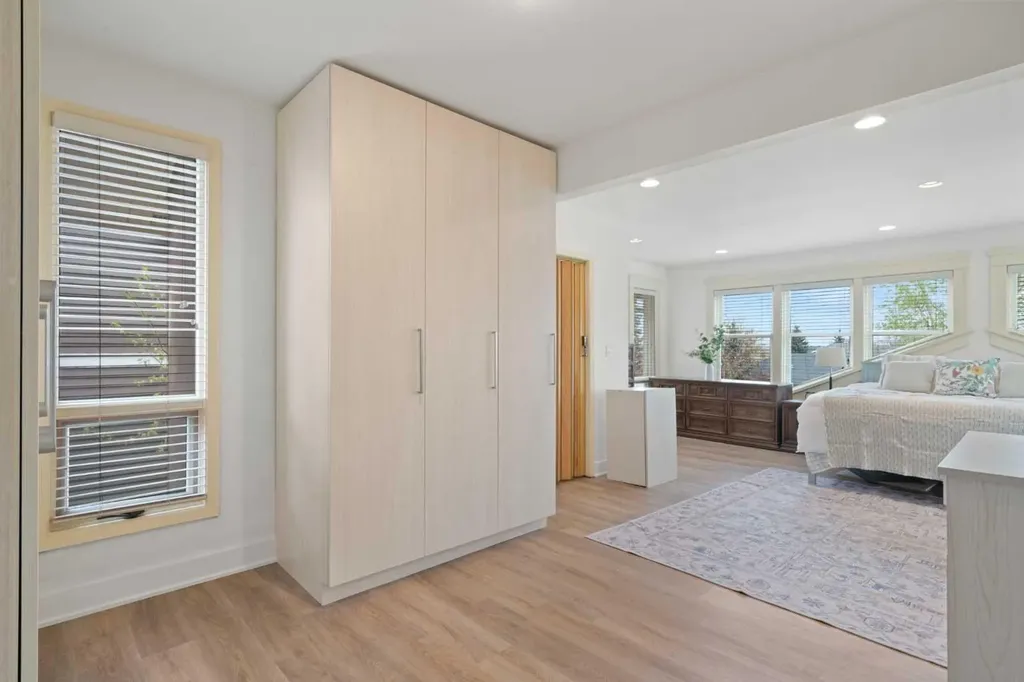 342 Superior Avenue SW Calgary AB T3C 2J2
