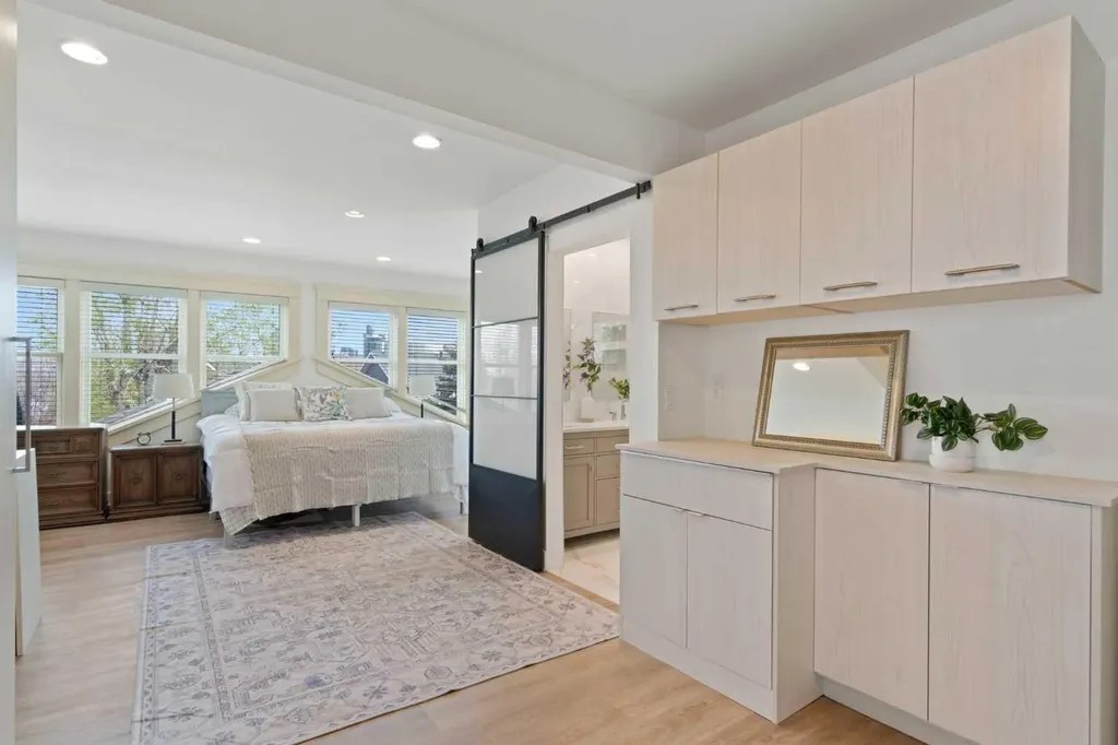 342 Superior Avenue SW Calgary AB T3C 2J2