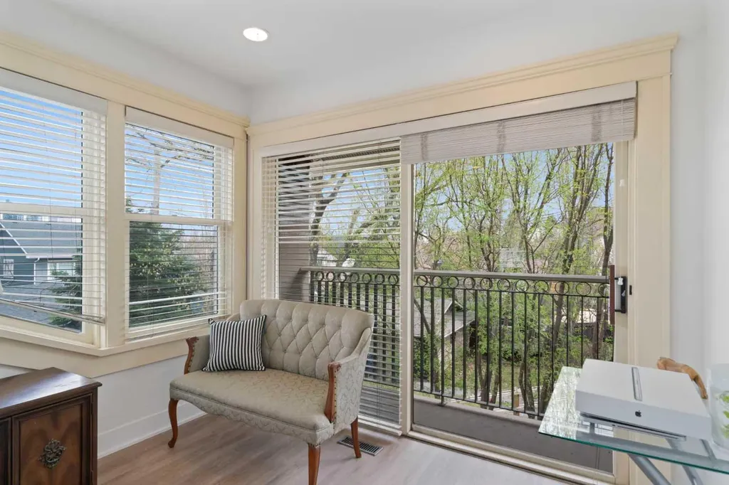 342 Superior Avenue SW Calgary AB T3C 2J2