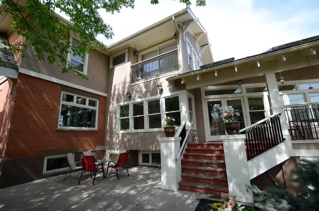 342 Superior Avenue SW Calgary AB T3C 2J2