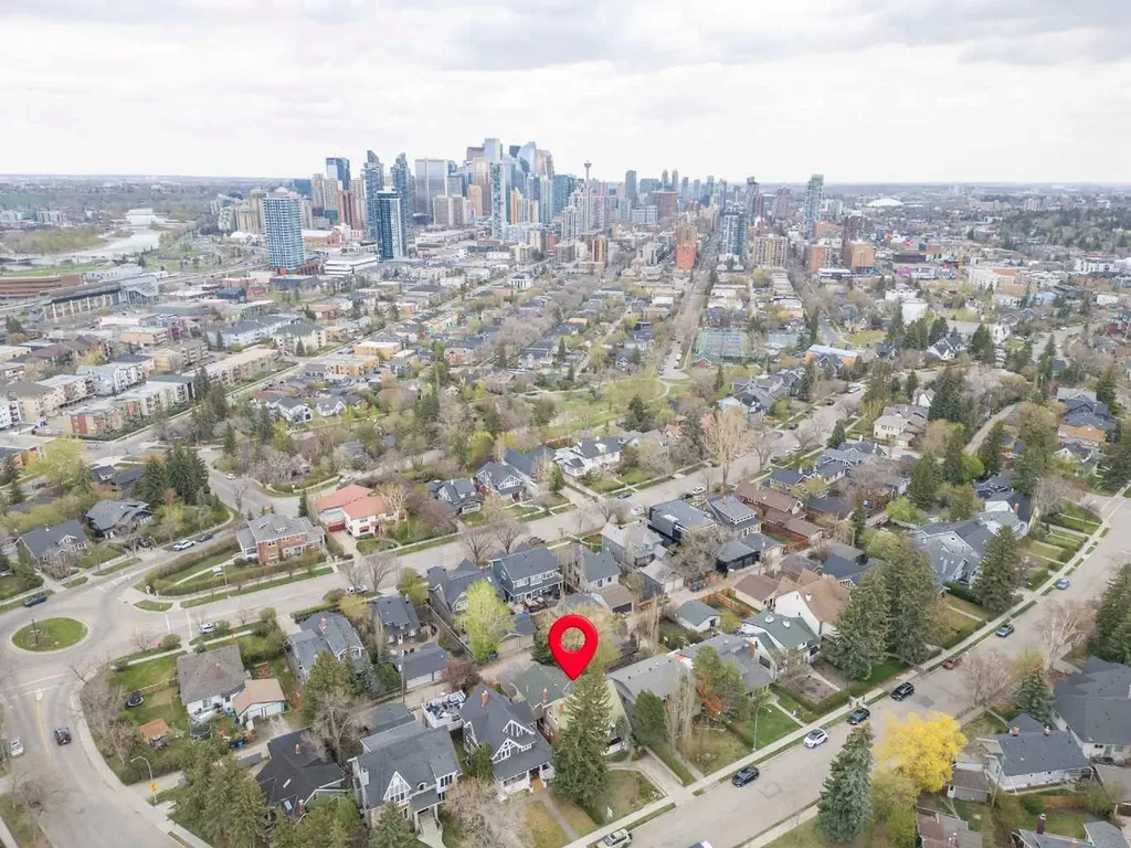 342 Superior Avenue SW Calgary AB T3C 2J2