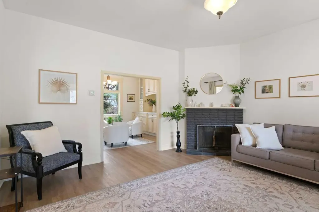 342 Superior Avenue SW Calgary AB T3C 2J2