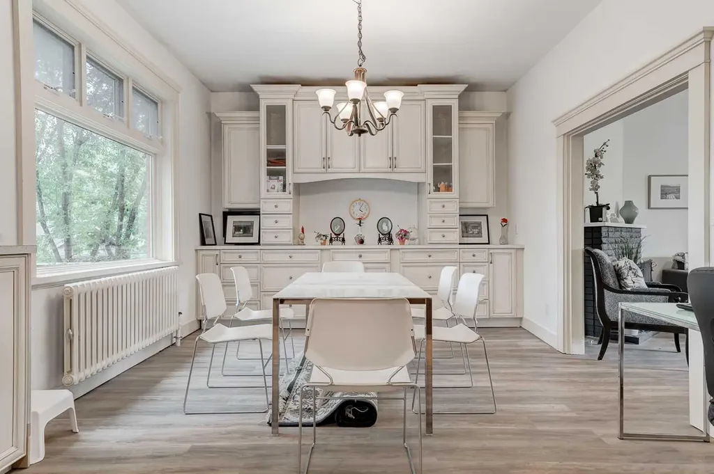 342 Superior Avenue SW Calgary AB T3C 2J2