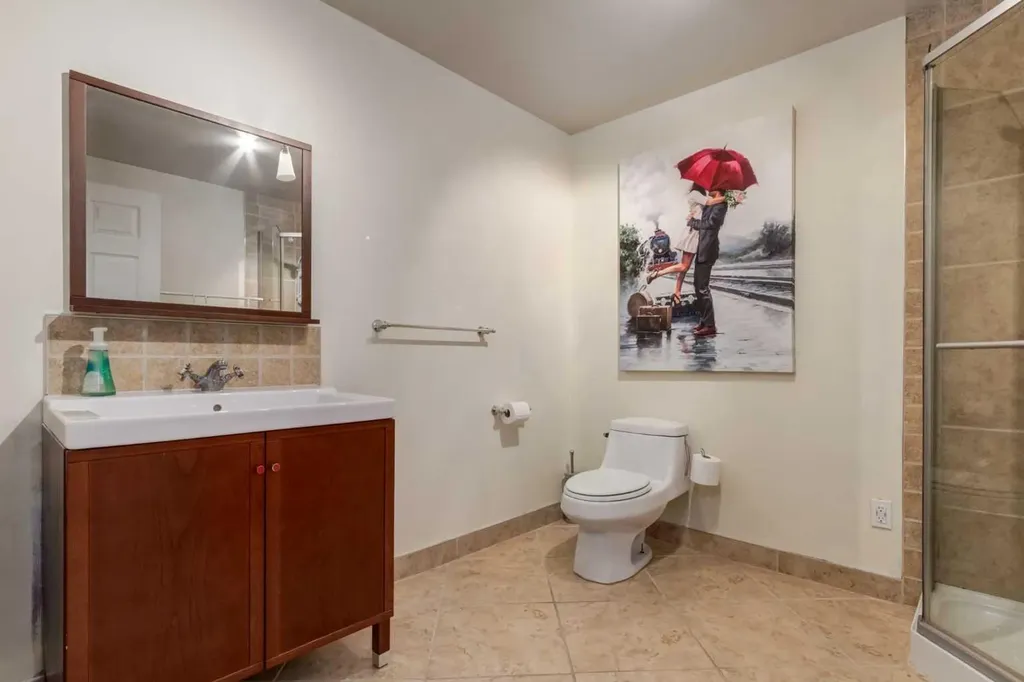 2013 24 Street SW Calgary AB T3E 1T1