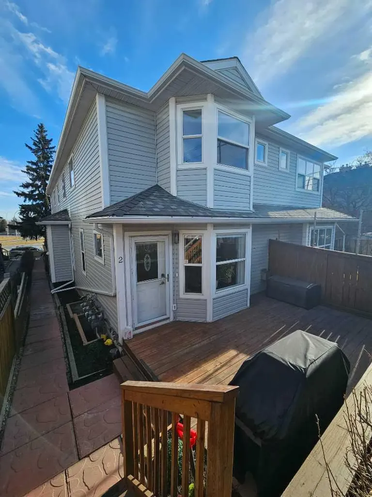 2013 24 Street SW Calgary AB T3E 1T1