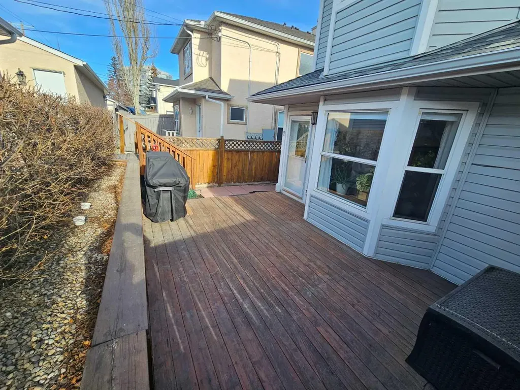2013 24 Street SW Calgary AB T3E 1T1