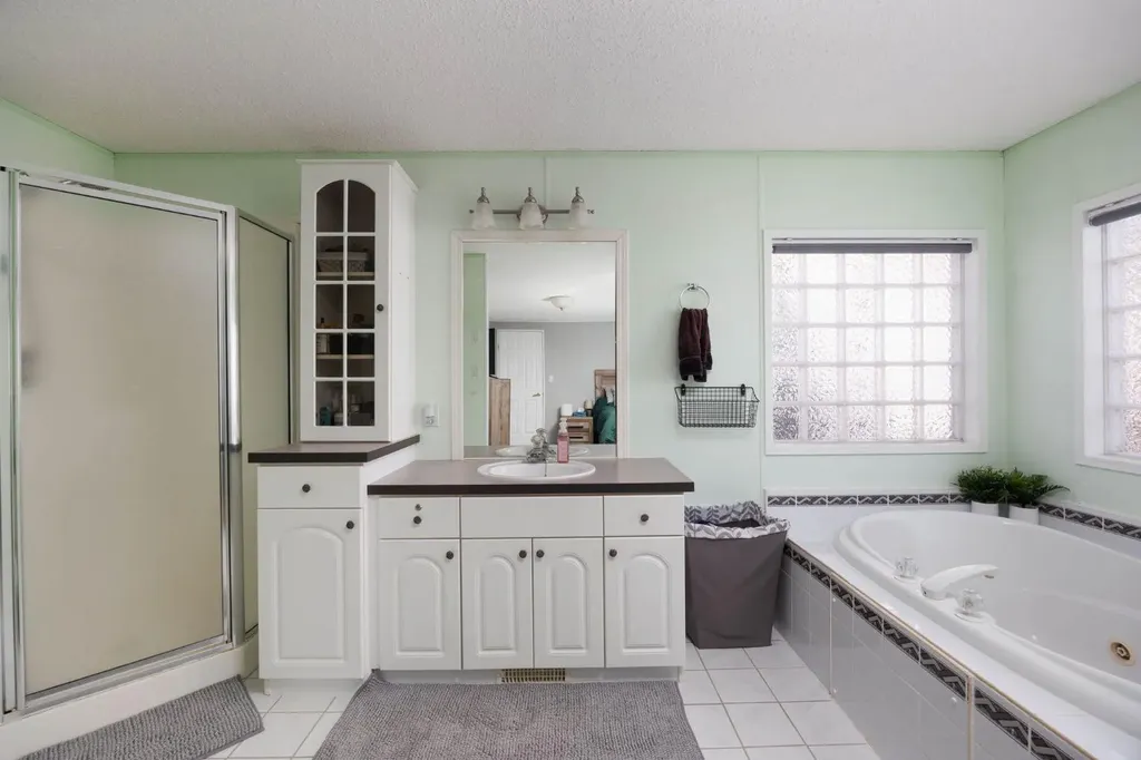 177 Couture Lane Fort Mcmurray AB t9k1y2