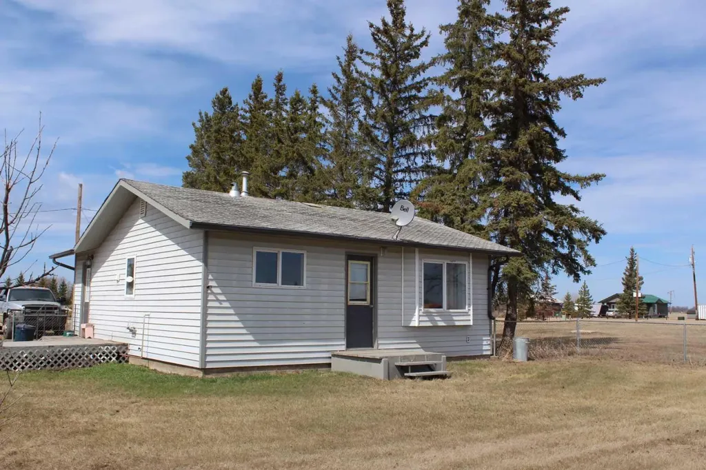 #208 Main Street North Star AB T0H 2T0