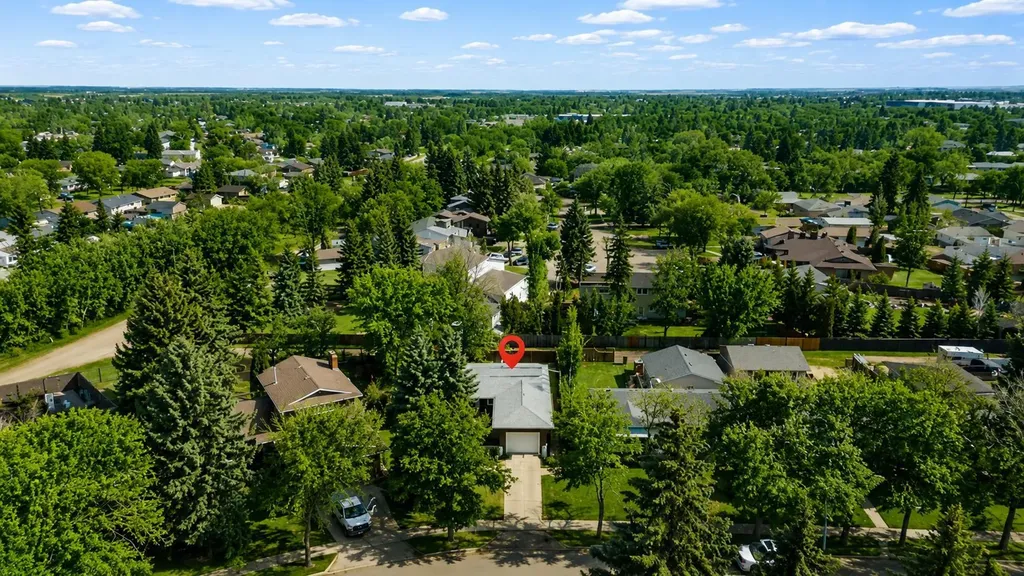 6316 38 Avenue Close Camrose AB T4V 2Z7