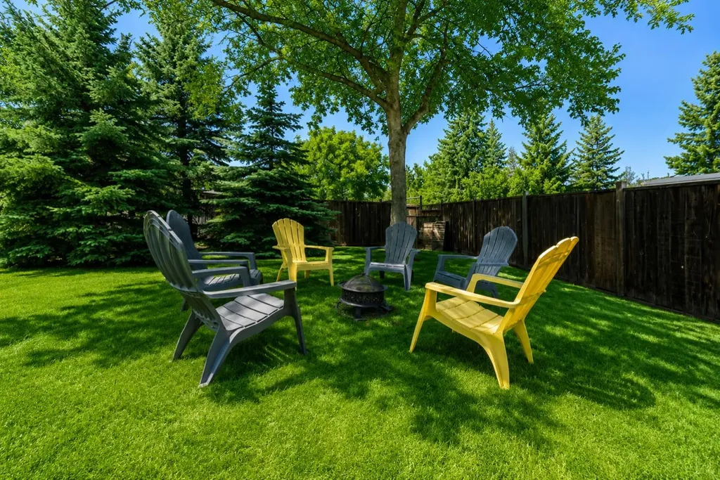 6316 38 Avenue Close Camrose AB T4V 2Z7