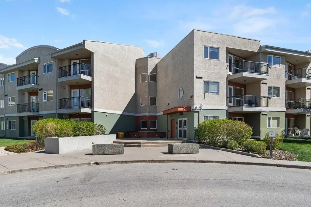 69 Springborough Court SW Calgary AB T3H 5V5