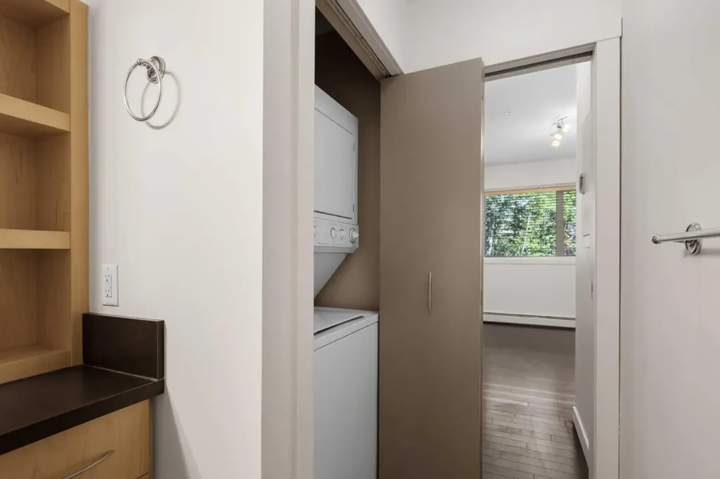 69 Springborough Court SW Calgary AB T3H 5V5
