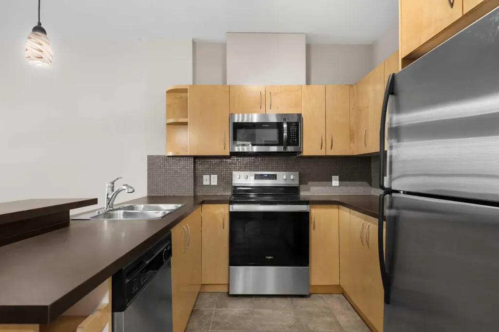 69 Springborough Court SW Calgary AB T3H 5V5