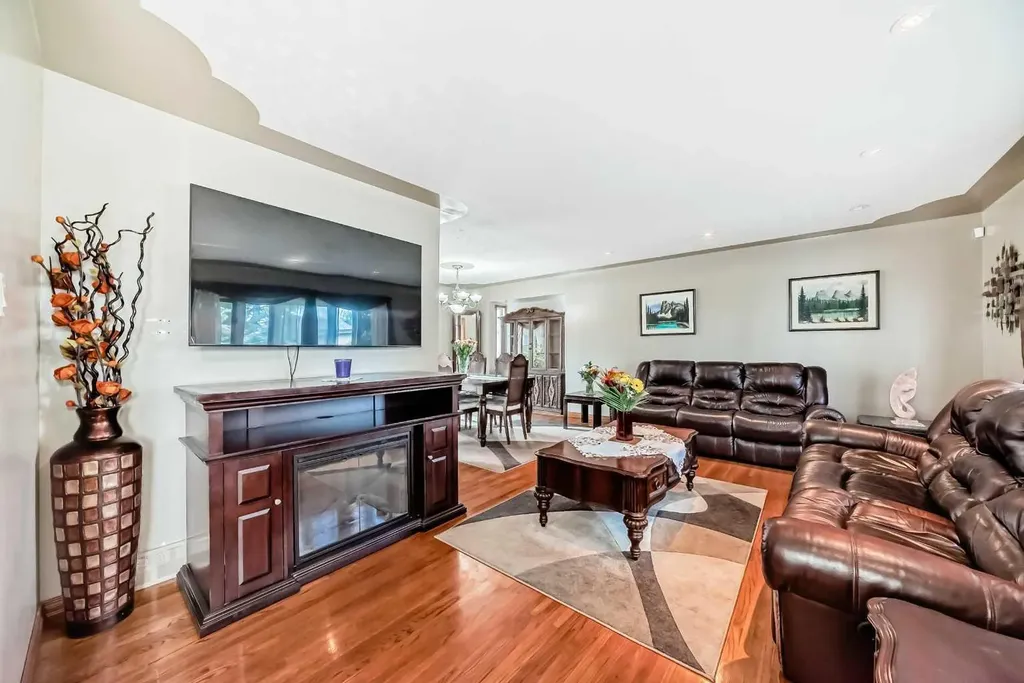 4039 5 Avenue SW Calgary AB T3C0C2