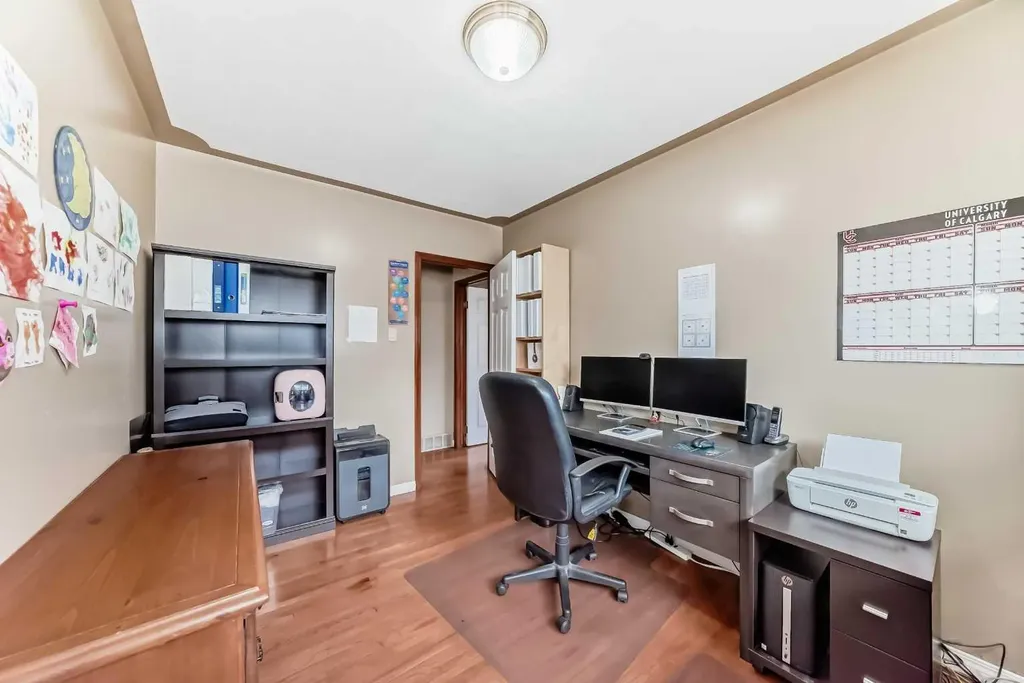 4039 5 Avenue SW Calgary AB T3C0C2