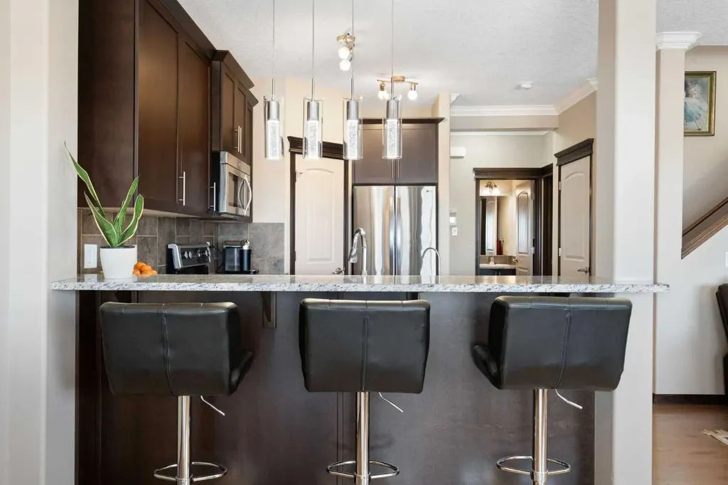 196 Nolanfield Way NW Calgary AB T3R 0M4