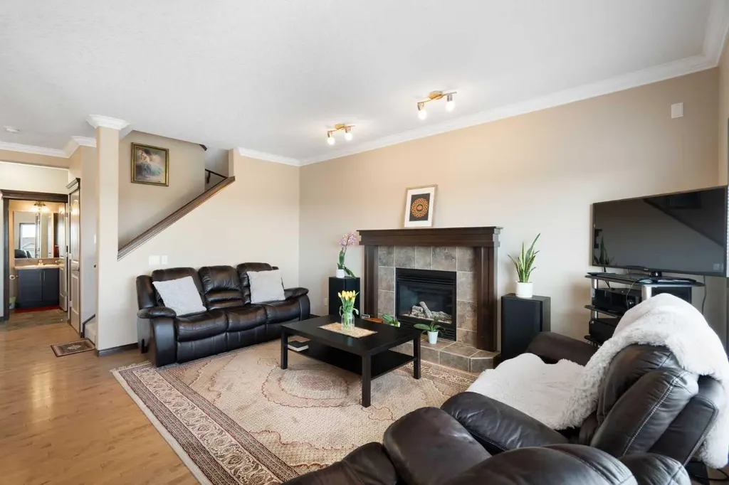 196 Nolanfield Way NW Calgary AB T3R 0M4