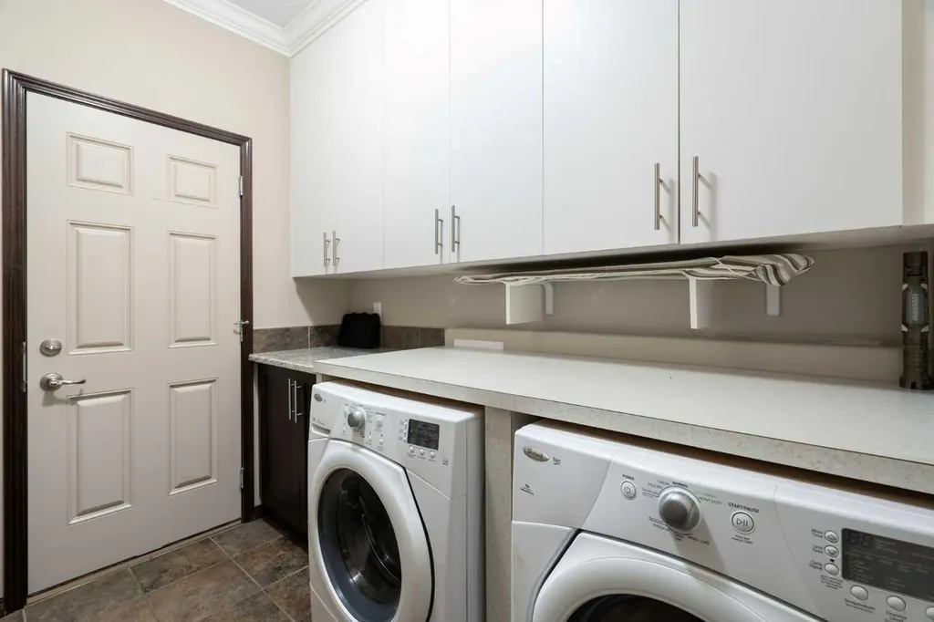 196 Nolanfield Way NW Calgary AB T3R 0M4