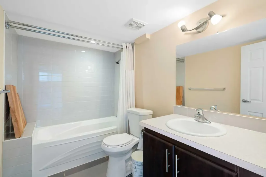 196 Nolanfield Way NW Calgary AB T3R 0M4