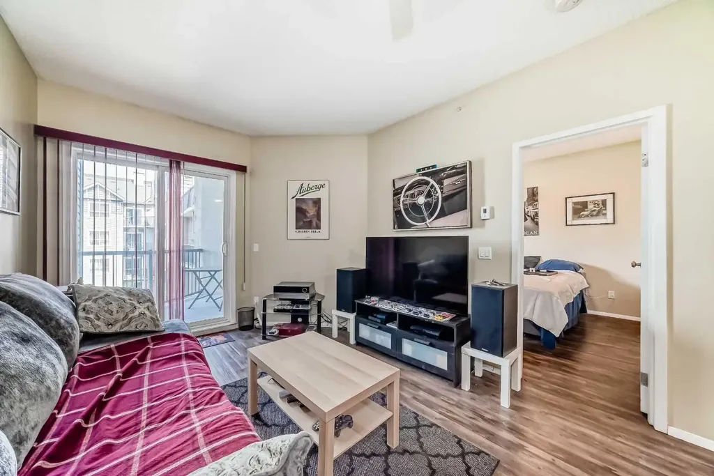 73 Erin Woods Court SE Calgary AB T2B 3V2