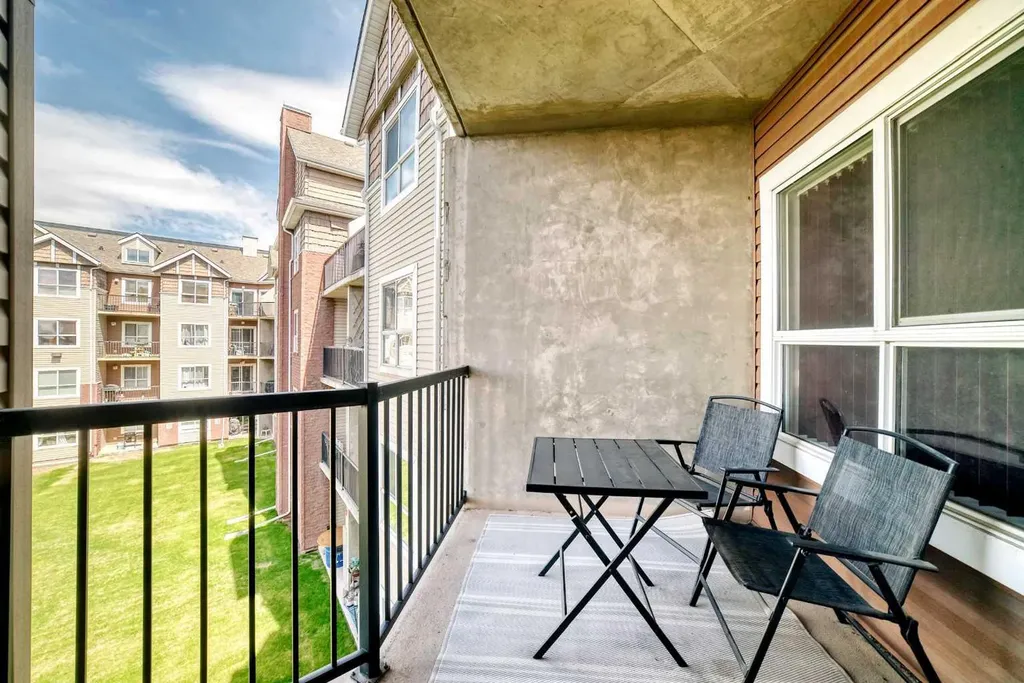 73 Erin Woods Court SE Calgary AB T2B 3V2