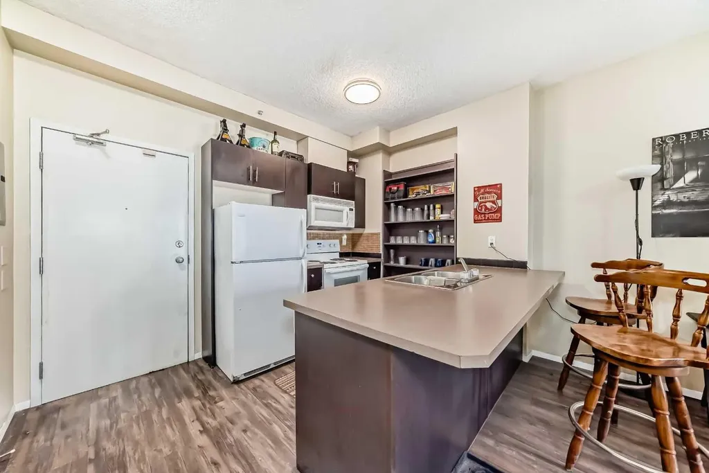 73 Erin Woods Court SE Calgary AB T2B 3V2