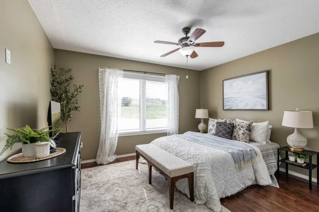 39 Greenwood Court SW Medicine Hat AB T1A7X7