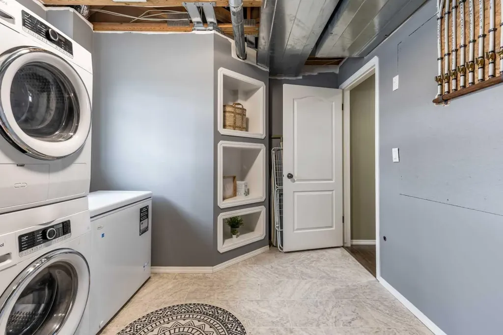39 Greenwood Court SW Medicine Hat AB T1A7X7