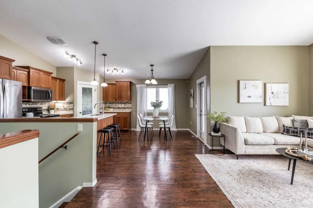 39 Greenwood Court SW Medicine Hat AB T1A7X7
