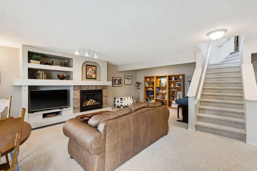230 Royal Oak Place NW Calgary AB T3G 4Y6