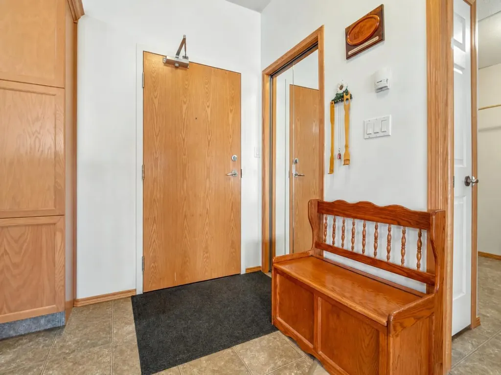 2020 32 Street S Lethbridge AB T1K7T9