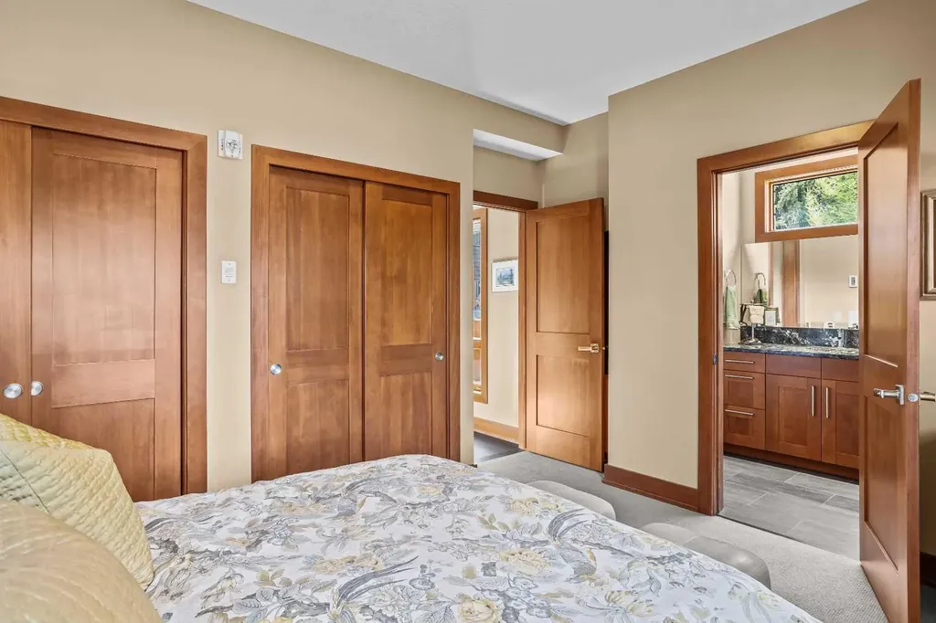 3000J Stewart Creek Drive Canmore AB T1W0G5