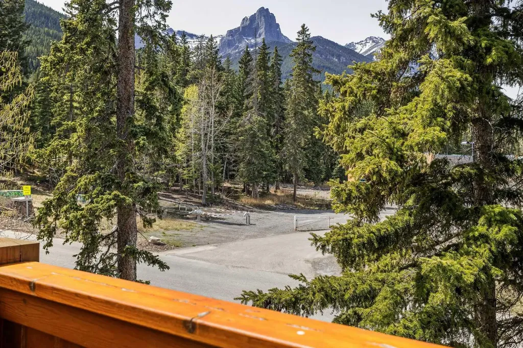 3000J Stewart Creek Drive Canmore AB T1W0G5