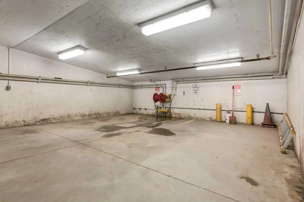 788 12 Avenue SW Calgary AB T2R 0H1