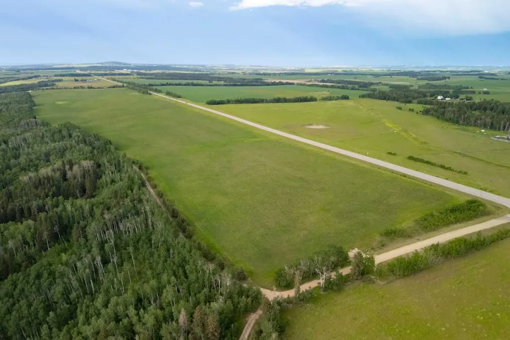 SW 15-32-4w5m Township Road 322 Rural Mountain View County AB T0M 1X0