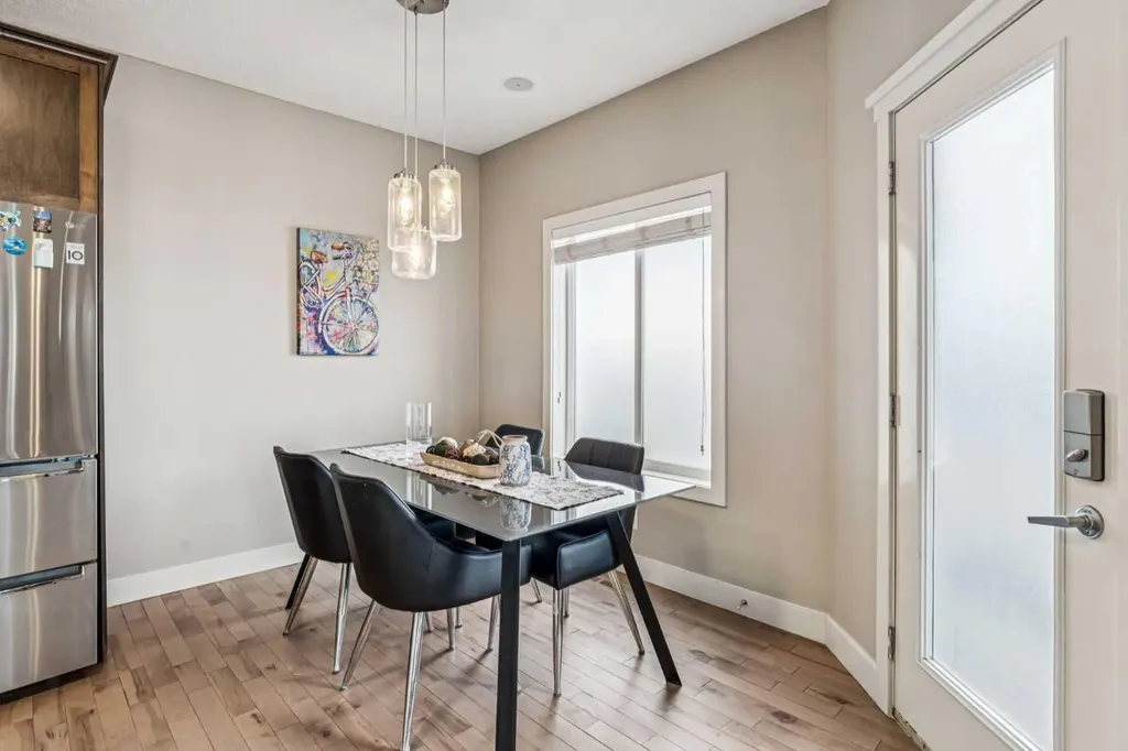 217 17 Avenue NE Calgary AB T2E1L9