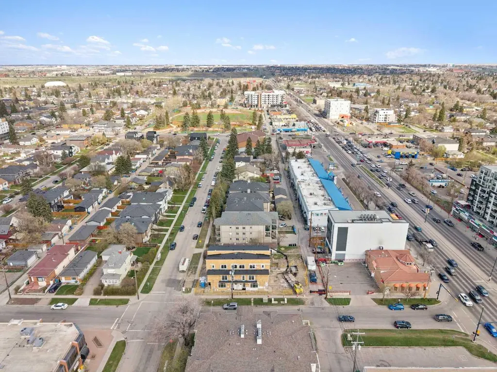 217 17 Avenue NE Calgary AB T2E1L9