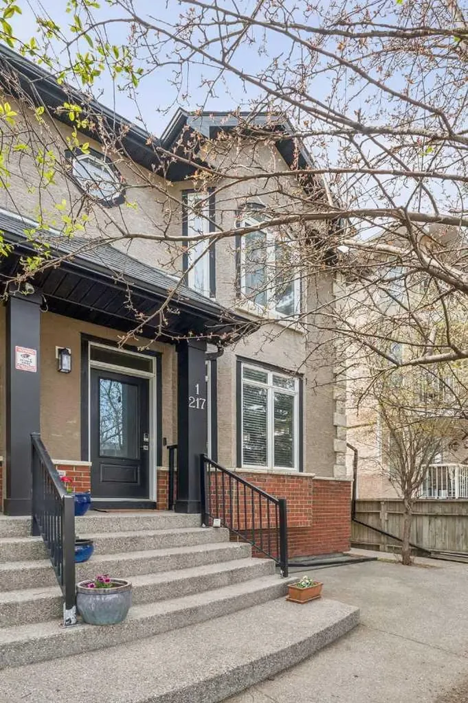 217 17 Avenue NE Calgary AB T2E1L9