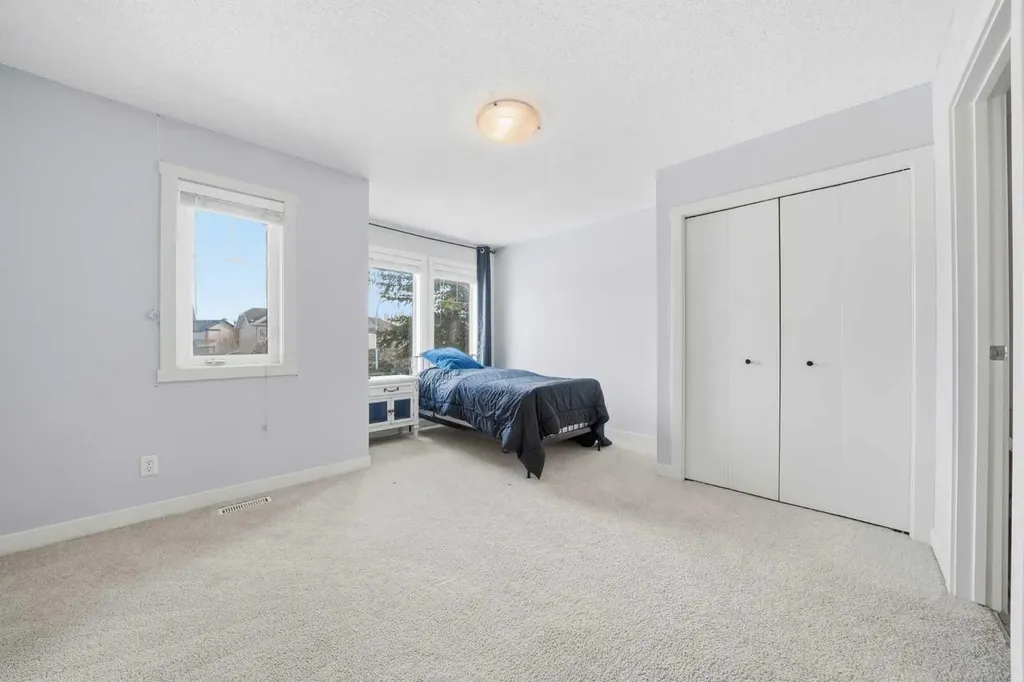 2445 Kingsland Road SE Airdrie AB T4A0B6
