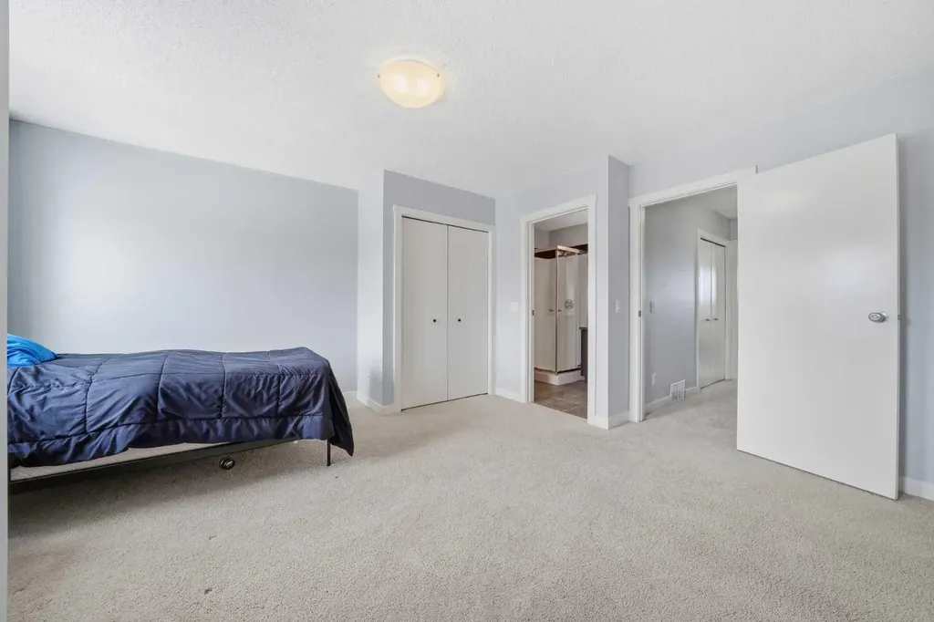 2445 Kingsland Road SE Airdrie AB T4A0B6