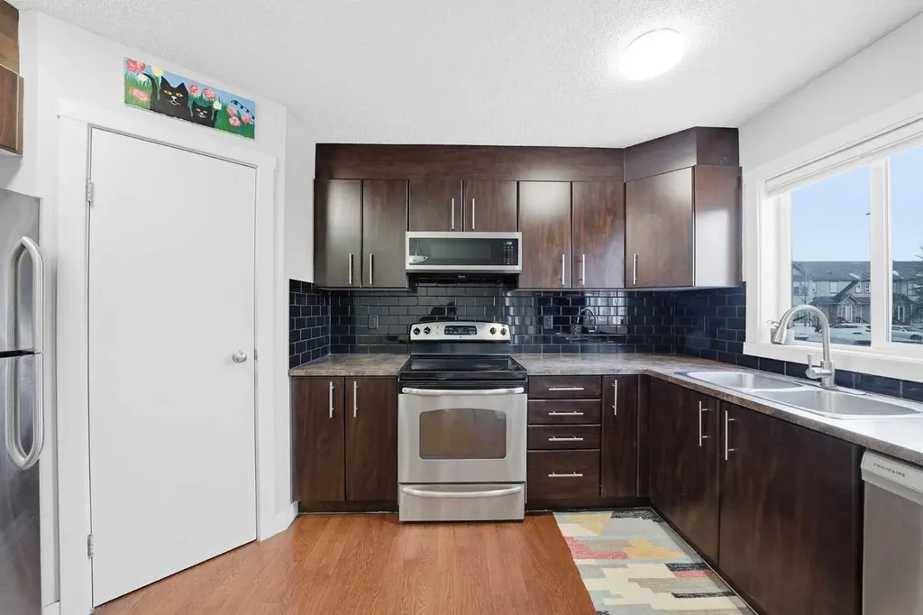 2445 Kingsland Road SE Airdrie AB T4A0B6
