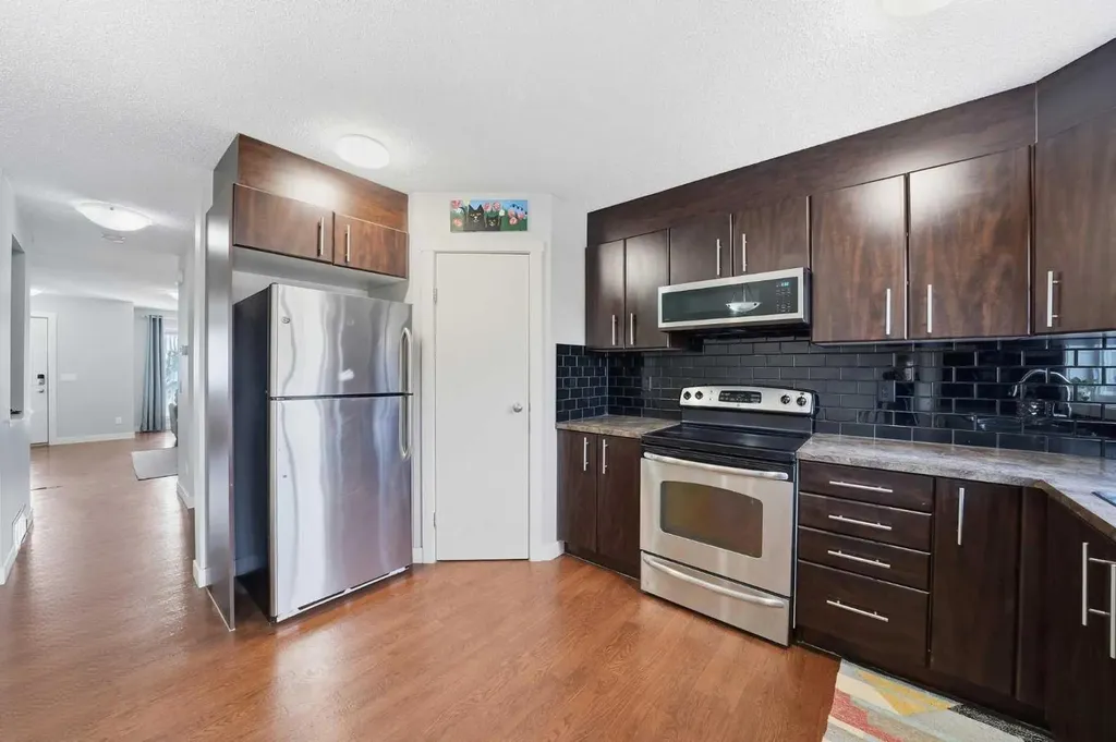 2445 Kingsland Road SE Airdrie AB T4A0B6