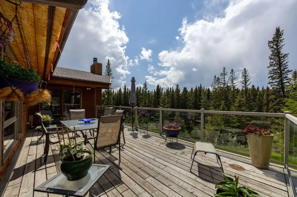 4252 Township Road 322 Rural Mountain View County AB T0M 1X0