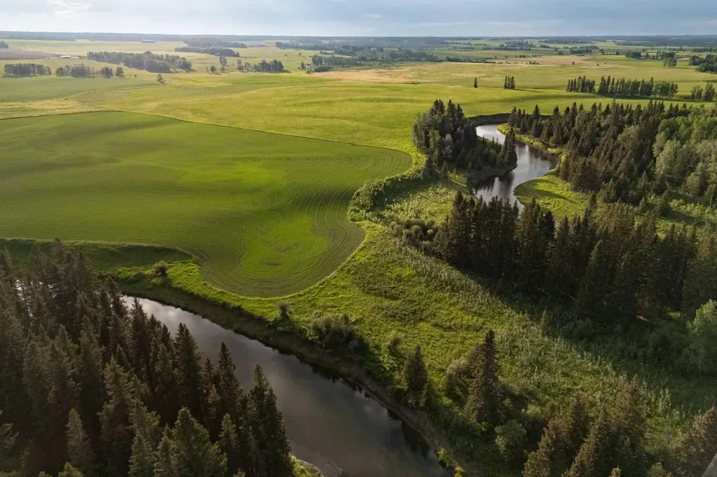 4252 Township Road 322 Rural Mountain View County AB T0M 1X0
