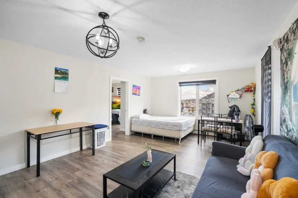 6118 80 Avenue NE Calgary AB T3J 0S6