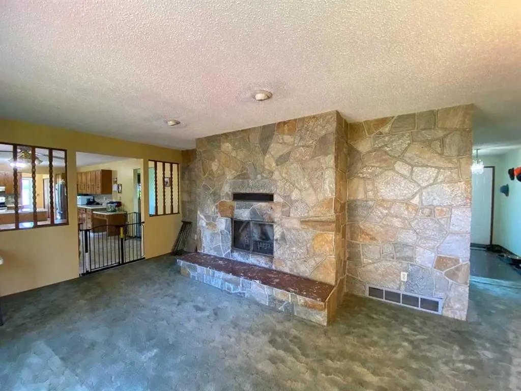 34066 Range Road 45 Rural Mountain View County AB T0M 1X0