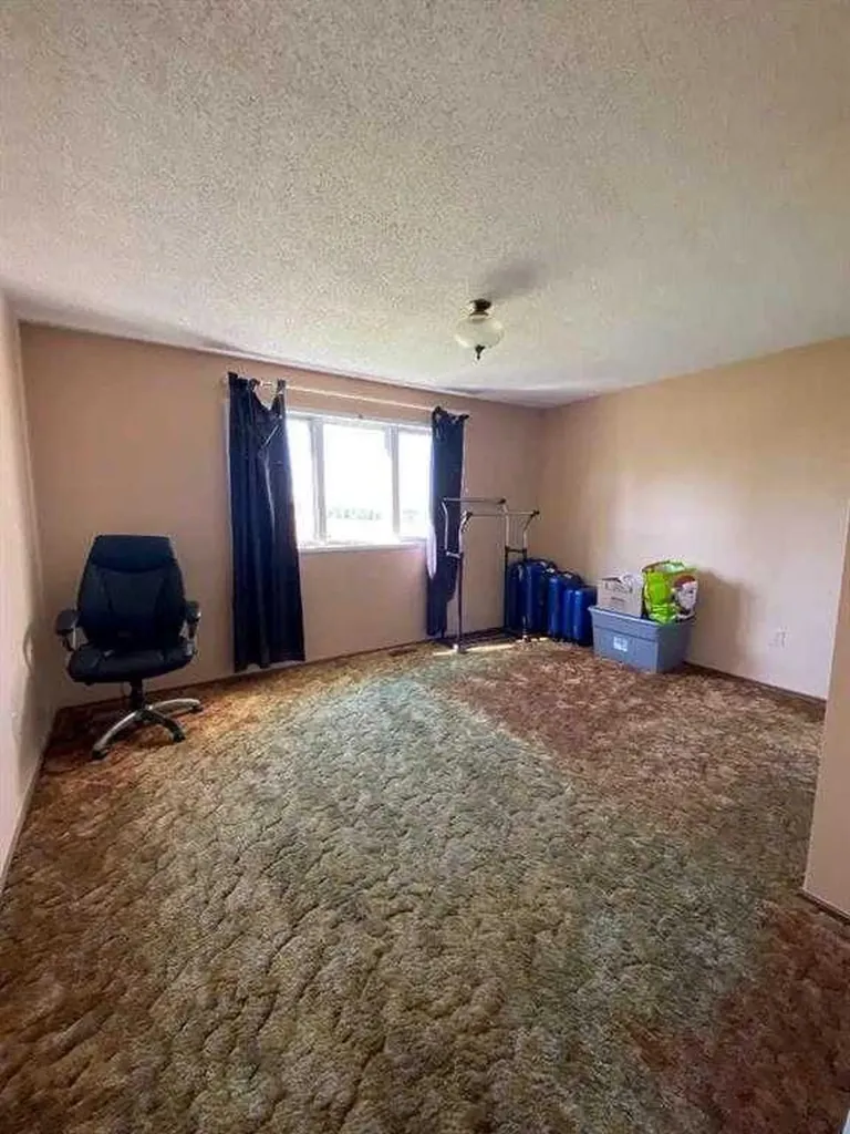 34066 Range Road 45 Rural Mountain View County AB T0M 1X0