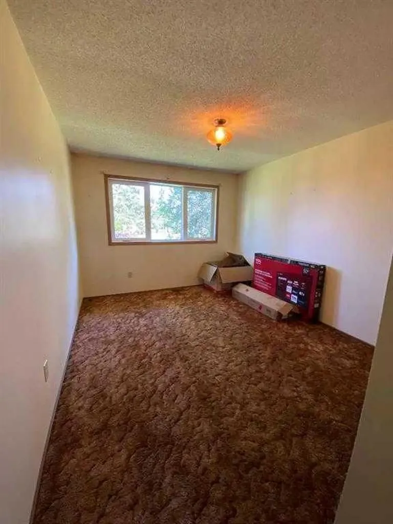 34066 Range Road 45 Rural Mountain View County AB T0M 1X0