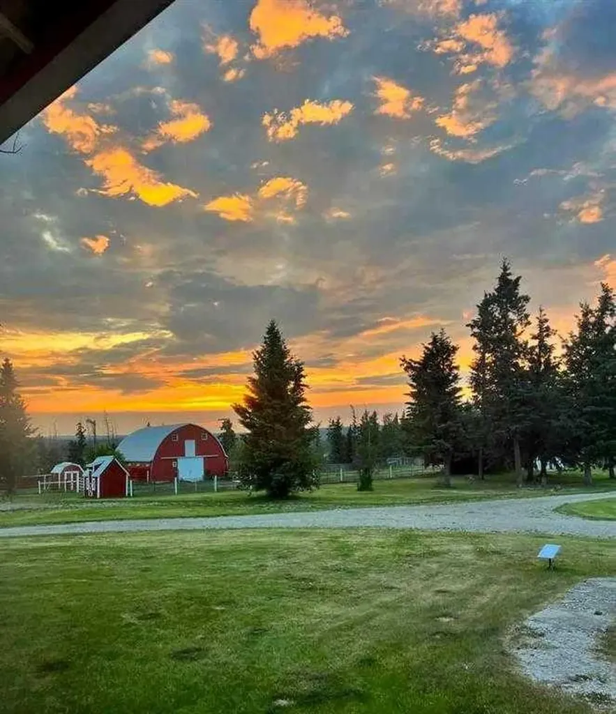 34066 Range Road 45 Rural Mountain View County AB T0M 1X0